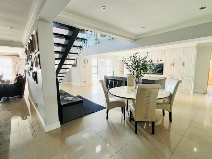 6 Bedroom Property for Sale in Gonubie Eastern Cape